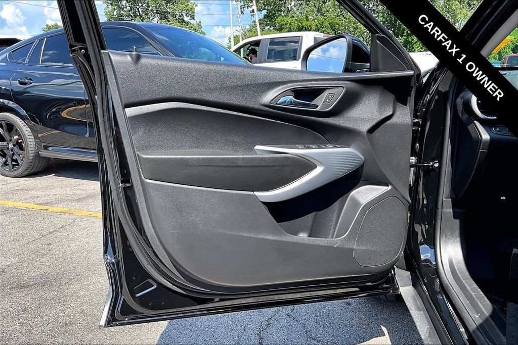 Used 2026 Chevrolet Trax LS w/ LS Convenience Package FWD image 19