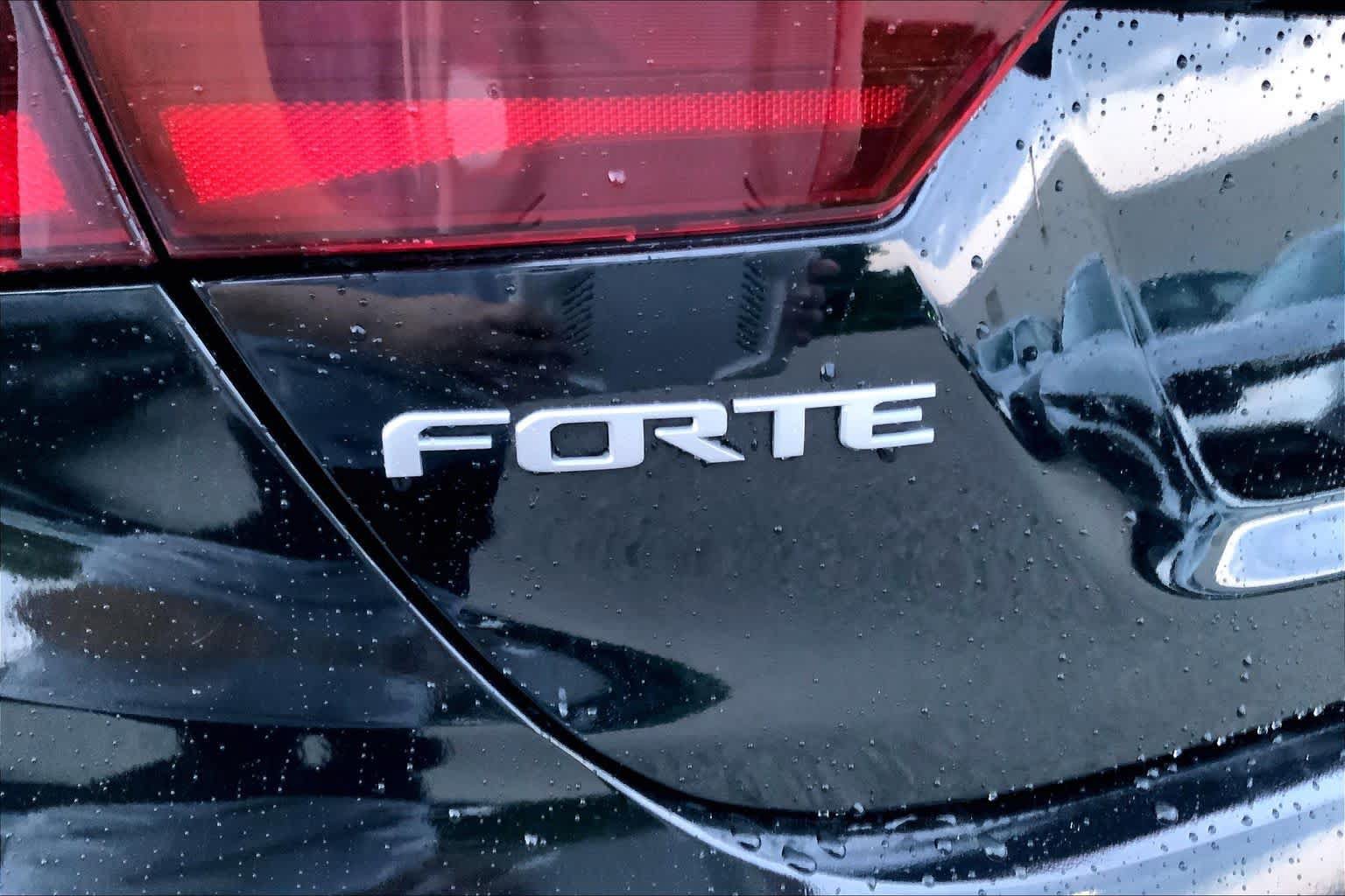 Used 2023 Kia Forte LXS FWD image 10