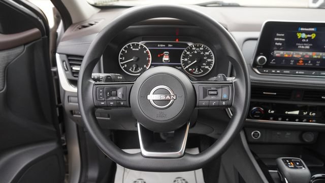 Used 2023 Nissan Rogue SV FWD image 28