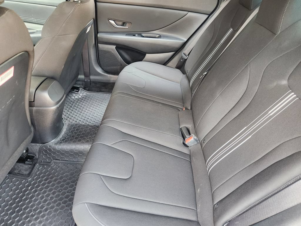 Used 2023 Hyundai Elantra SEL w/ Convenience Package FWD image 30