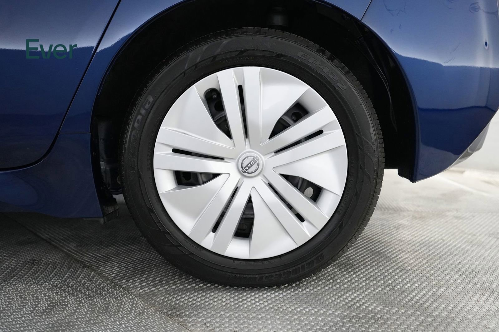 Used 2025 Nissan Leaf S FWD image 9