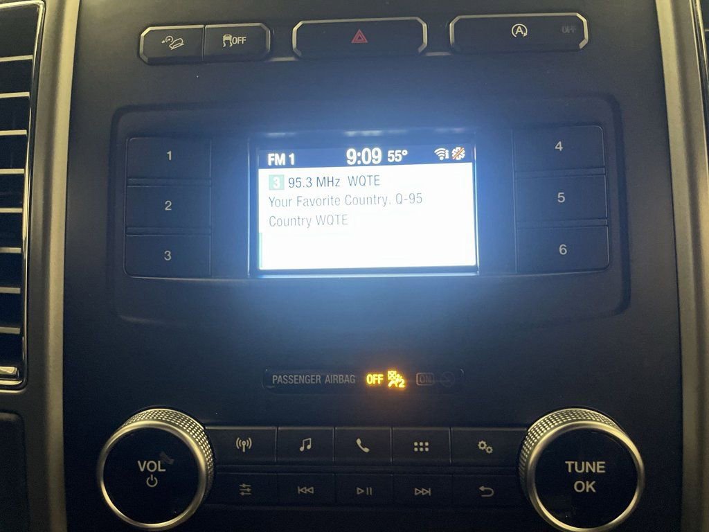 Used 2018 Ford Expedition Max XLT w/ Equipment Group 201A image 7