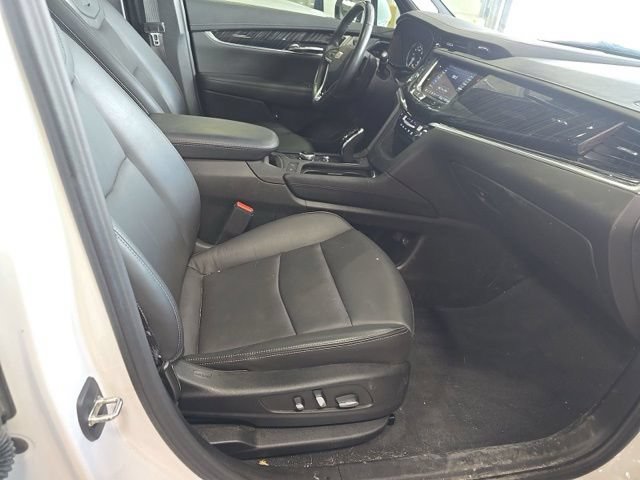 Used 2024 Cadillac XT6 Premium Luxury AWD/4WD image 19