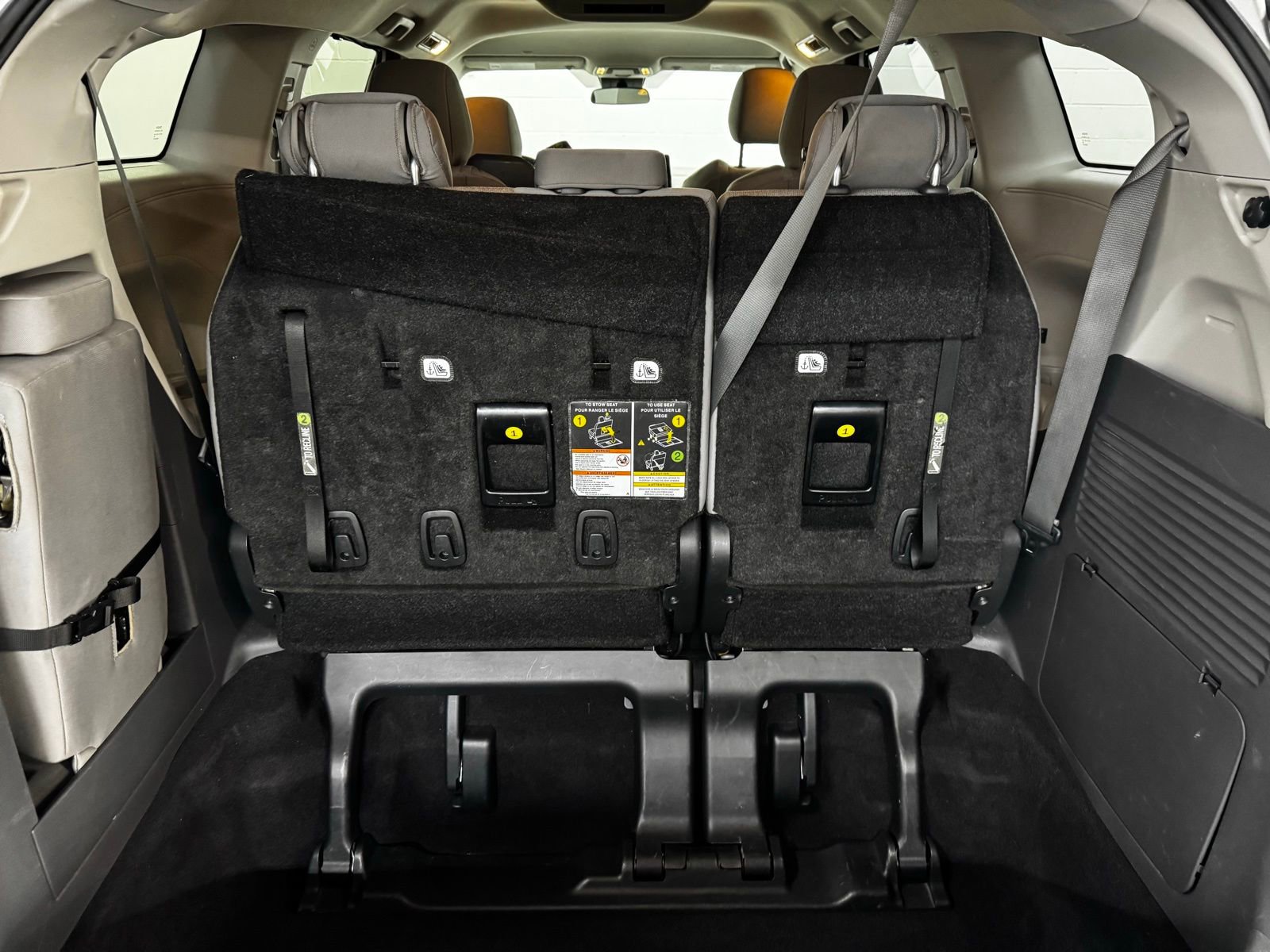 Used 2024 Toyota Sienna LE AWD/4WD image 34