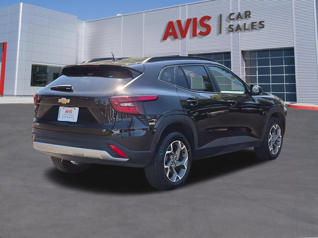 Used 2025 Chevrolet Trax LT w/ LT Convenience Package FWD image 6