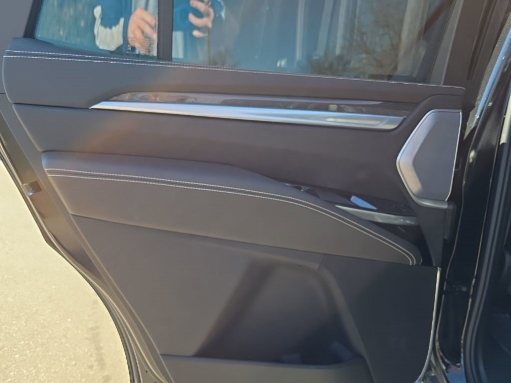 Certified 2026 Cadillac Escalade V w/ LPO, ONYX Package image 13