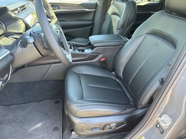 New 2027 Jeep Grand Cherokee Limited AWD/4WD image 9