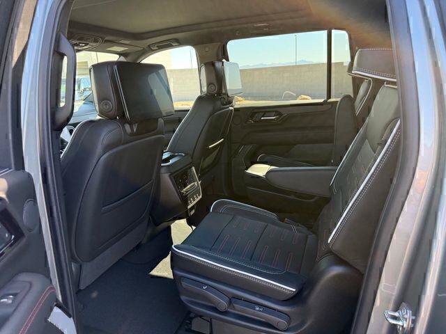 New 2026 GMC Yukon XL AT4 Ultimate w/ LPO, Illumination Package AWD/4WD image 23