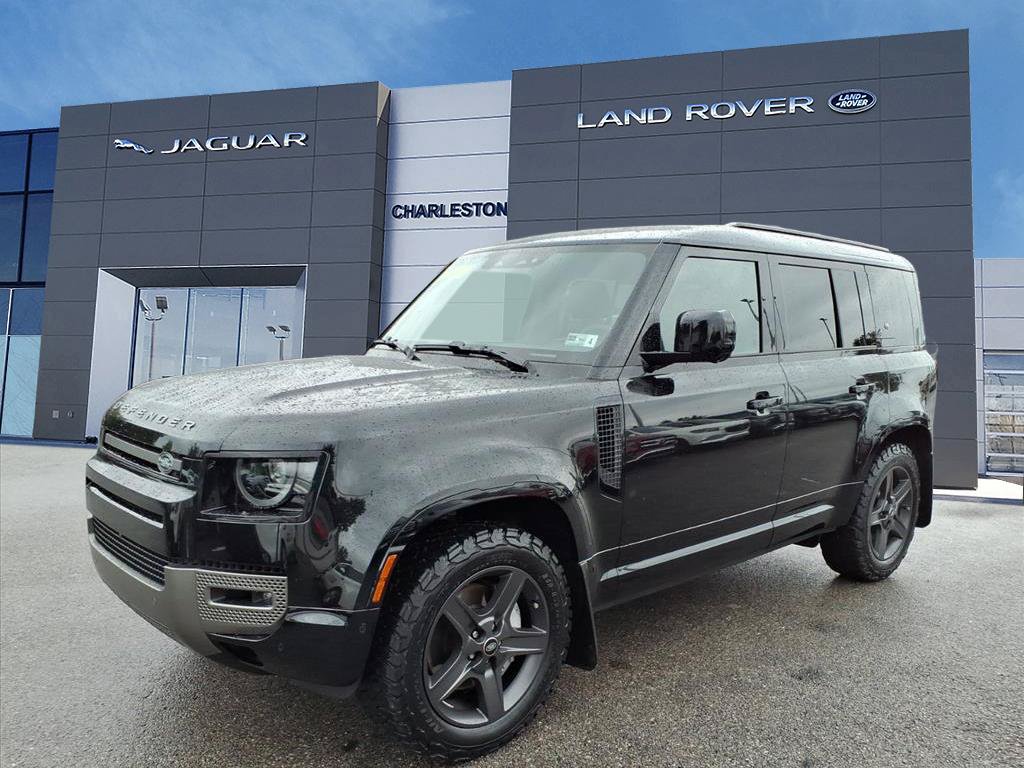 Used 2024 Land Rover Defender 110 X-Dynamic SE AWD/4WD image 1