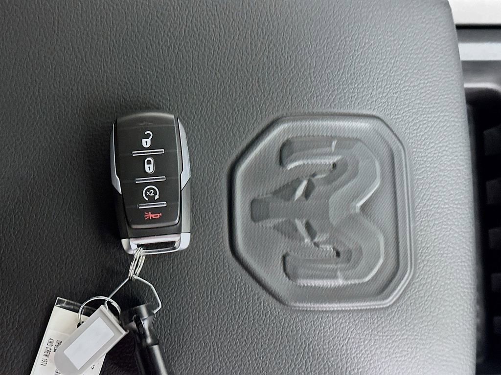 New 2026 RAM 4500 4x4 Crew Cab DRW w/ Laramie Trim Package image 19