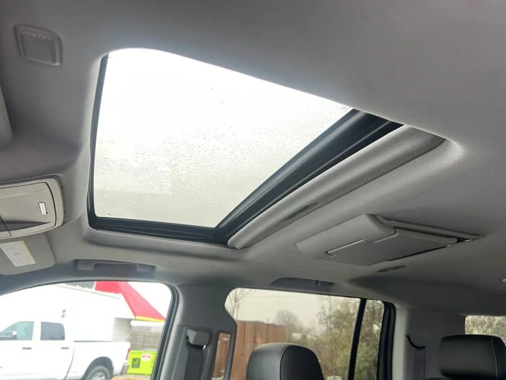 Used 2016 Chevrolet Suburban LTZ image 28