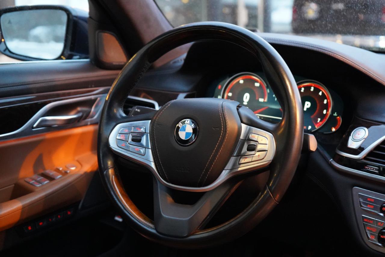 Used 2018 BMW 750i xDrive image 76