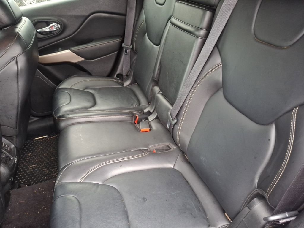 Used 2017 Jeep Cherokee Latitude w/ True North Edition image 10