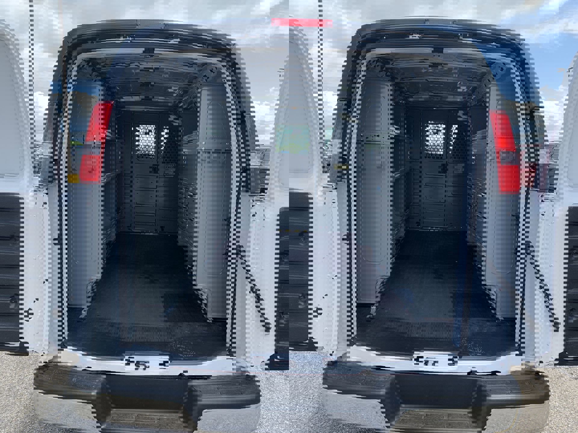 New 2025 GMC Savana 2500 Work Van w/ Driver Convenience Package image 41