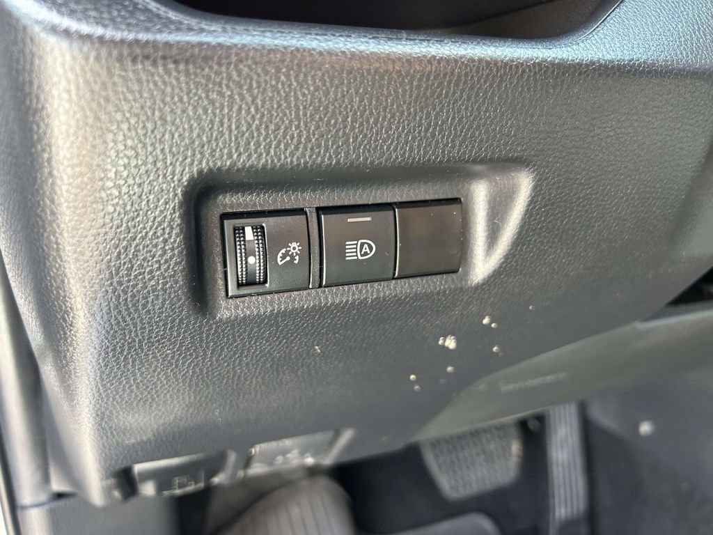 Used 2023 Toyota RAV4 LE FWD image 18