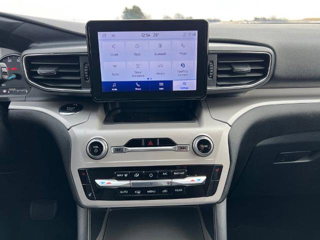 Certified 2023 Ford Explorer XLT w/ Equipment Group 202A AWD/4WD image 24