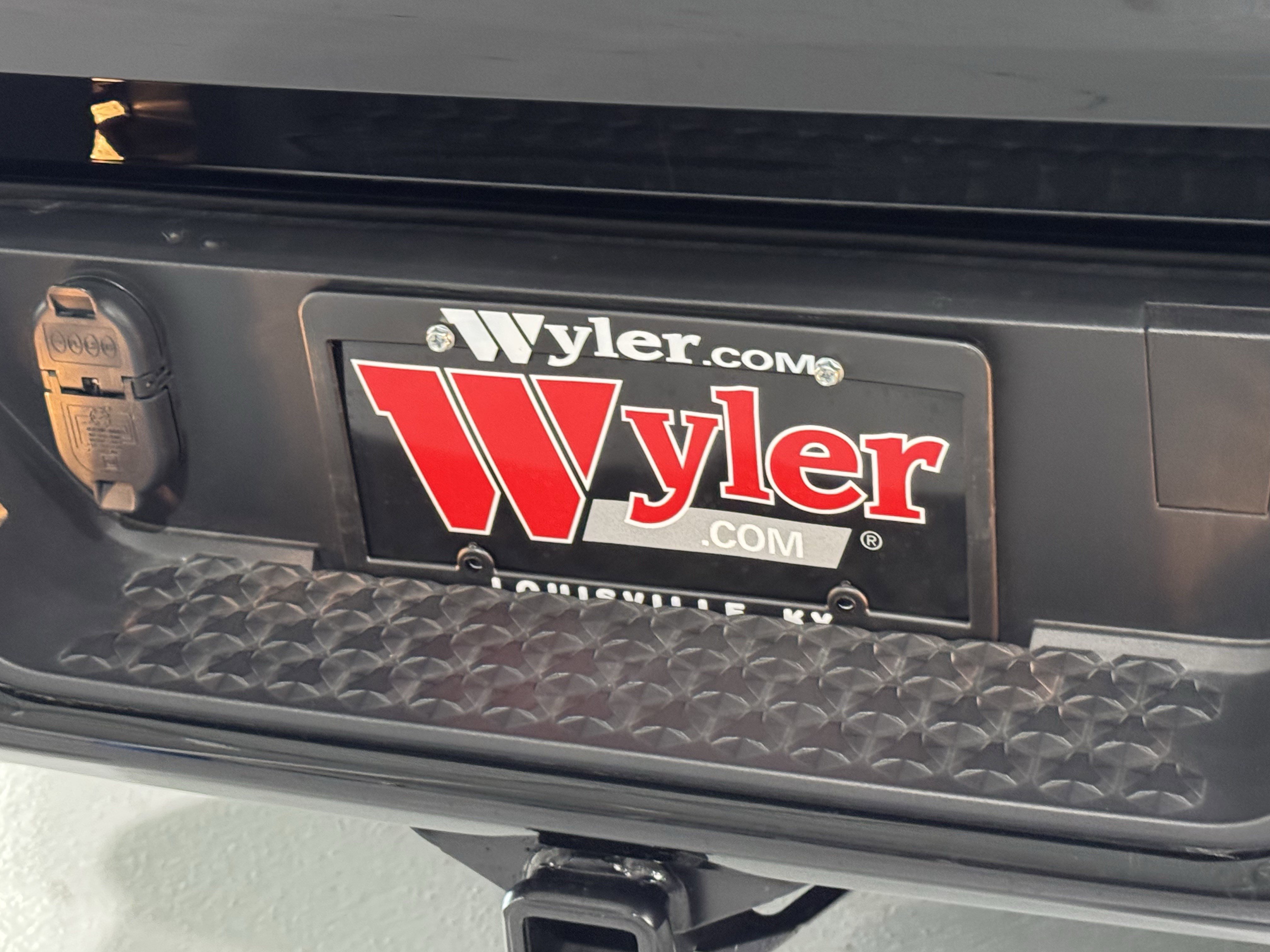 Used 2024 Chevrolet Colorado ZR2 w/ Technology Package image 44