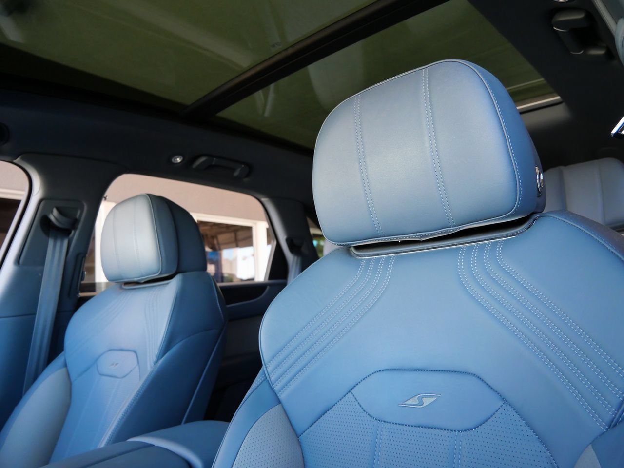 Used 2022 Bentley Bentayga AWD/4WD image 18