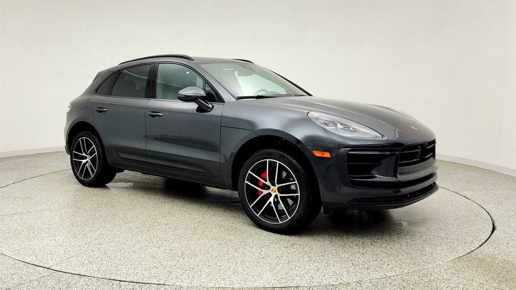 Used 2024 Porsche Macan S w/ Premium Plus Package AWD/4WD image 3