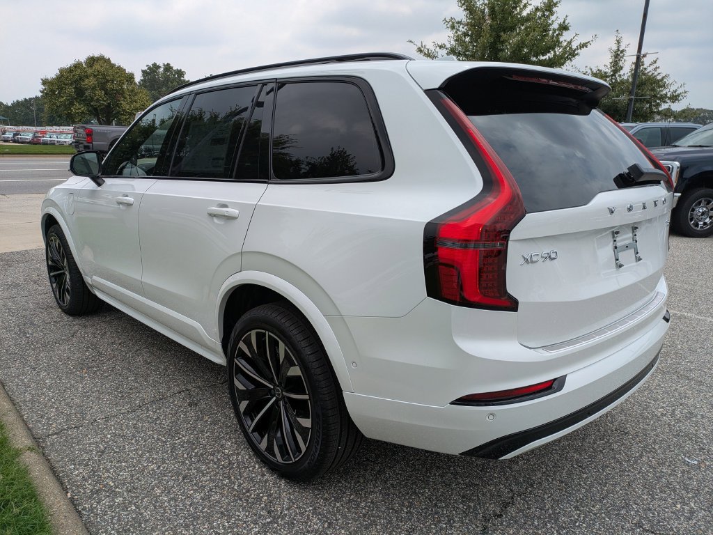 New 2026 Volvo XC90 T8 Ultra w/ Protection Package Premier AWD/4WD image 6