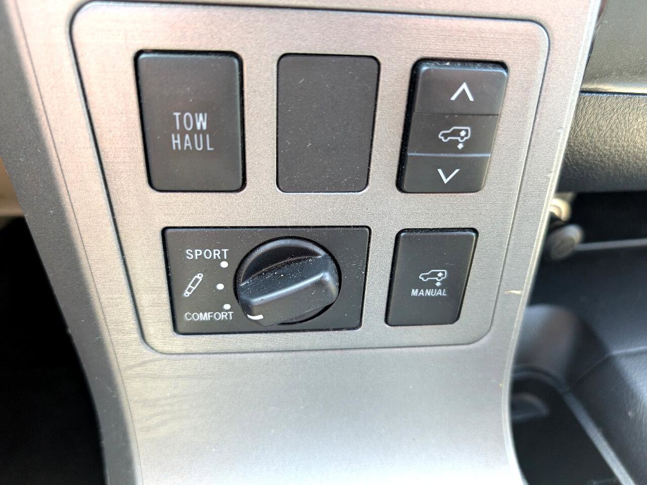 Used 2016 Toyota Sequoia Platinum image 30