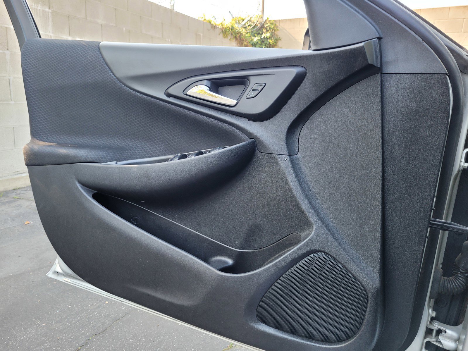 Used 2018 Chevrolet Malibu LS image 25