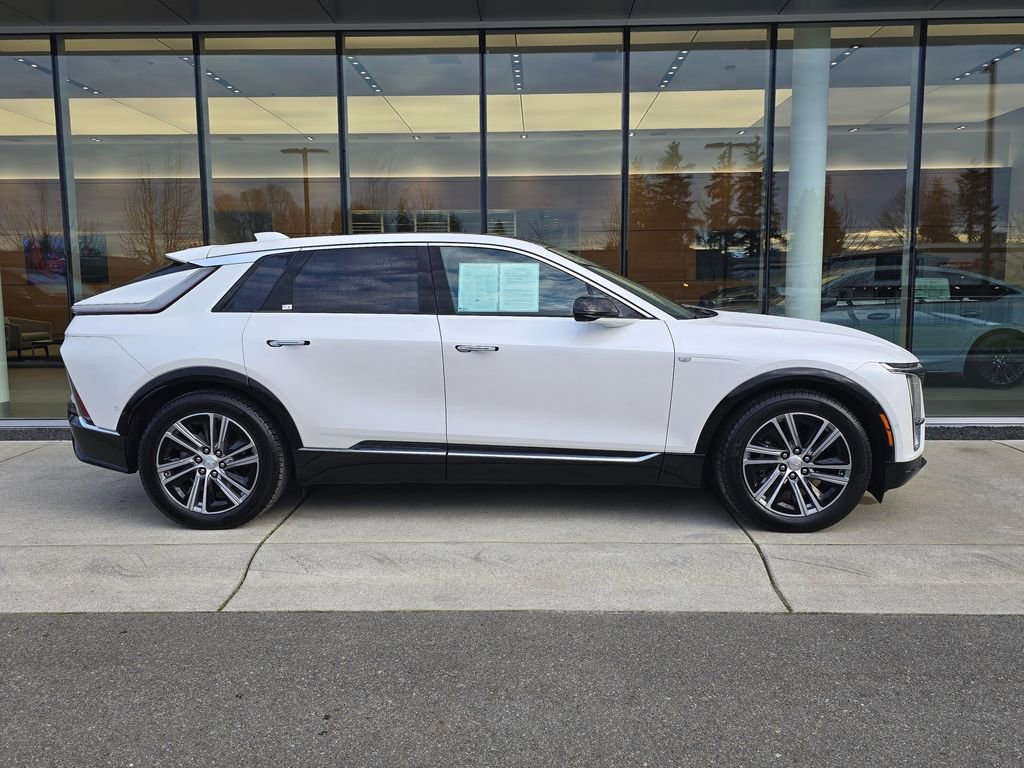 Certified 2024 Cadillac Lyriq Luxury w/ LPO, Floor Liner Package image 6