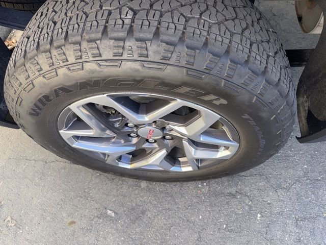 Used 2022 GMC Sierra 1500 SLT w/ SLT Convenience Package image 4