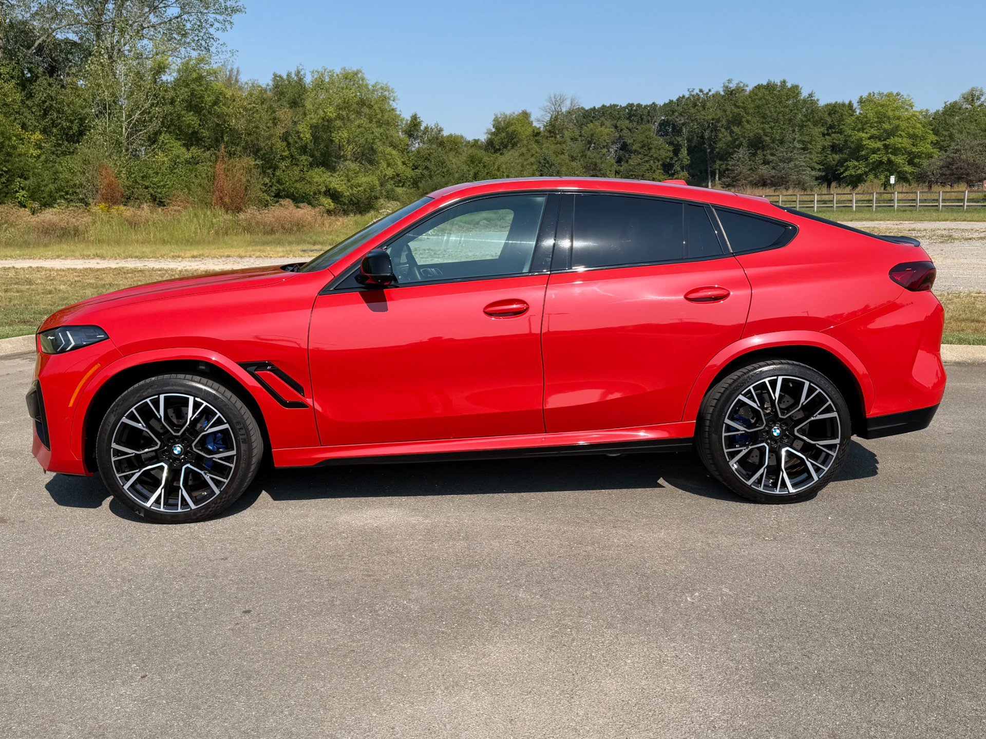 Used 2025 BMW X6 M Competition w/ Executive Package AWD/4WD image 7