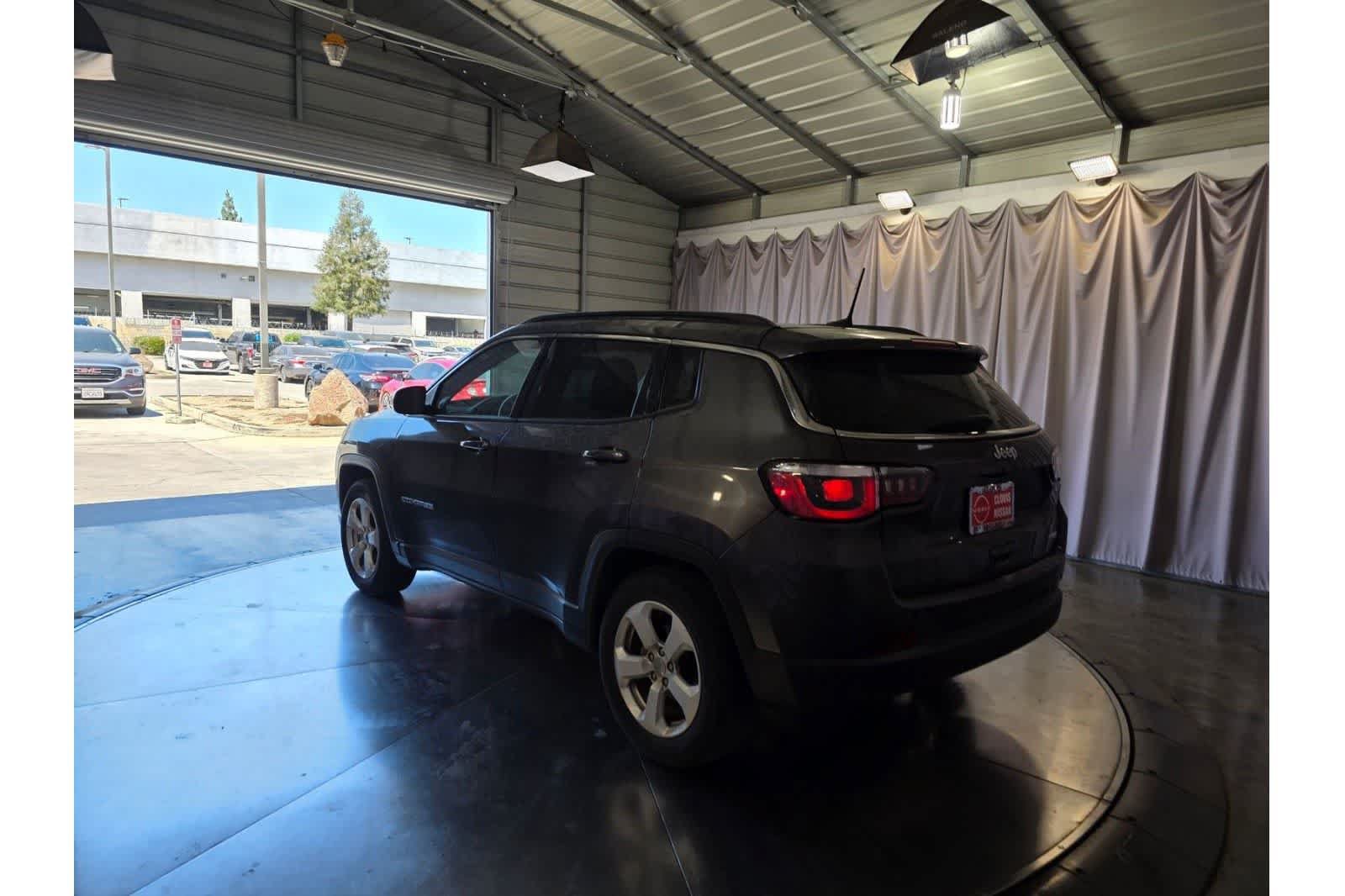 Used 2020 Jeep Compass Latitude FWD image 12