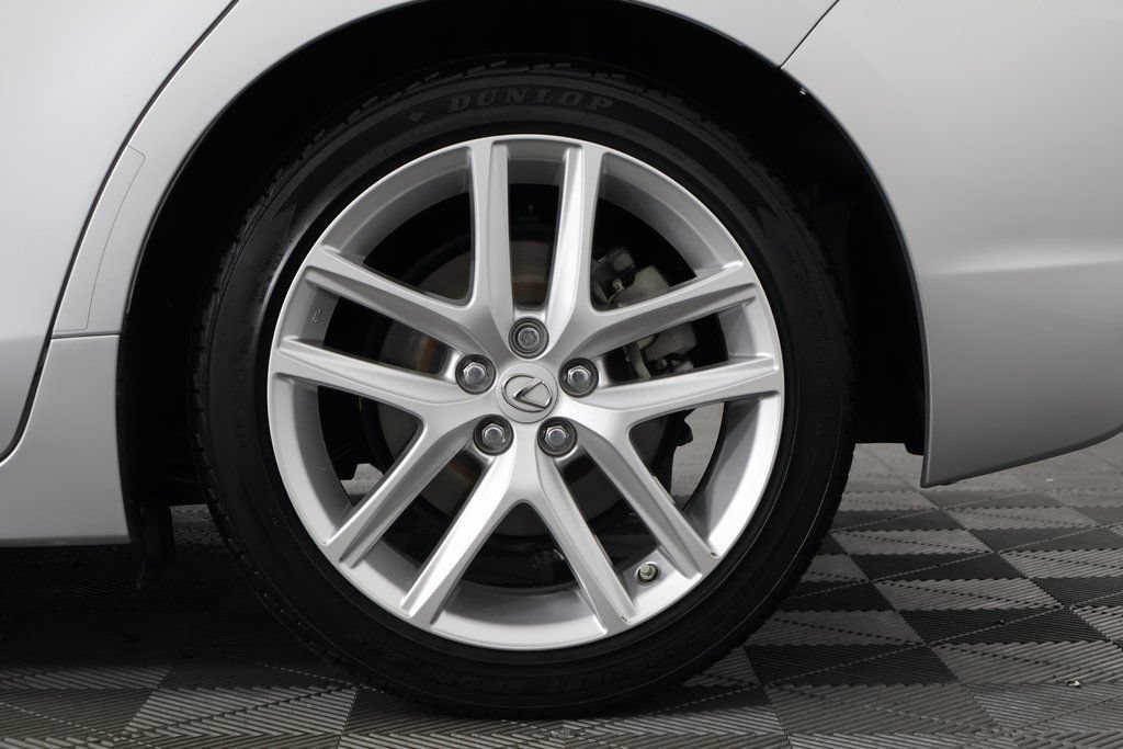 Used 2016 Lexus CT 200h w/ Navigation Package FWD image 16