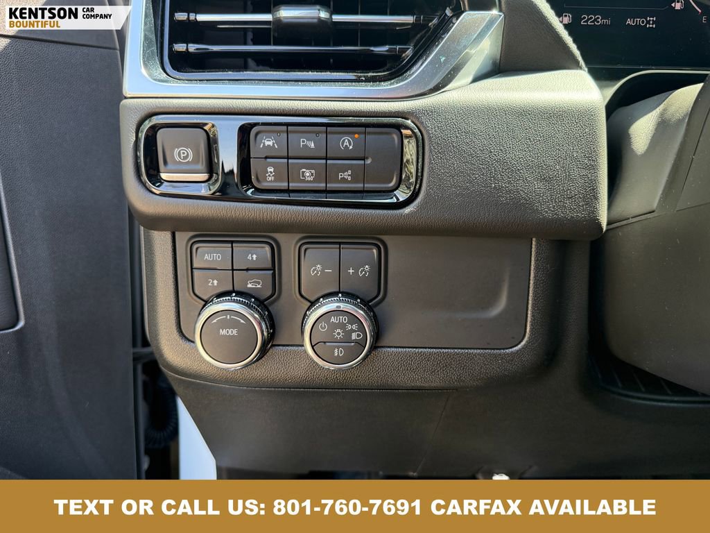 Used 2025 GMC Yukon Denali AWD/4WD image 17
