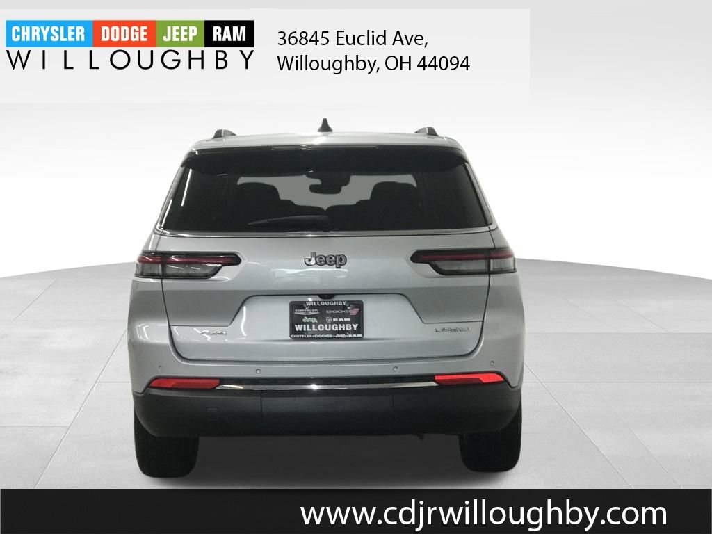 Used 2023 Jeep Grand Cherokee L Laredo image 5