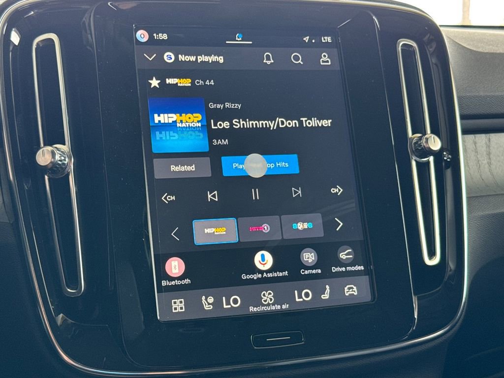 New 2026 Volvo XC40 B5 Ultra w/ Climate Package image 17