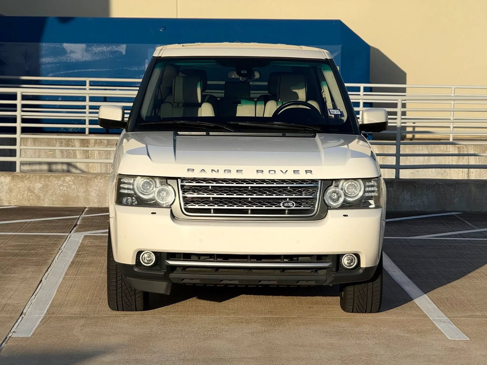 Used 2010 Land Rover Range Rover Supercharged AWD/4WD image 2