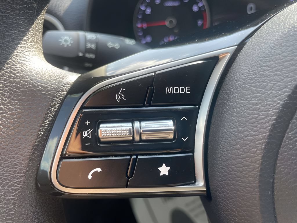 Used 2022 Kia Forte LXS FWD image 22