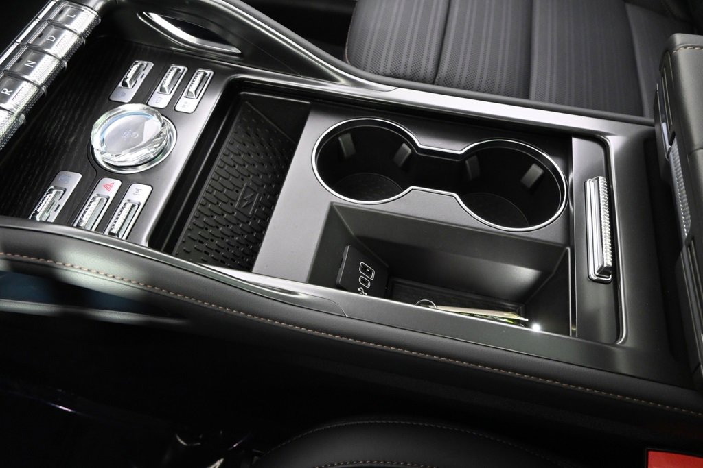 New 2026 Lincoln Nautilus Reserve w/ Jet Appearance Package image 33