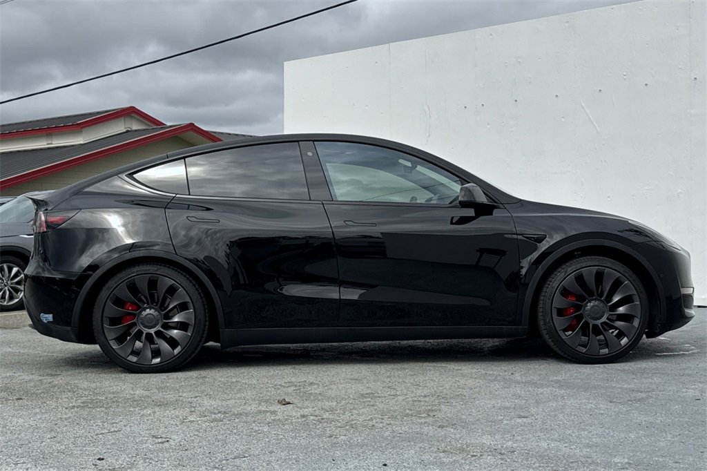 Used 2020 Tesla Model Y Performance image 3