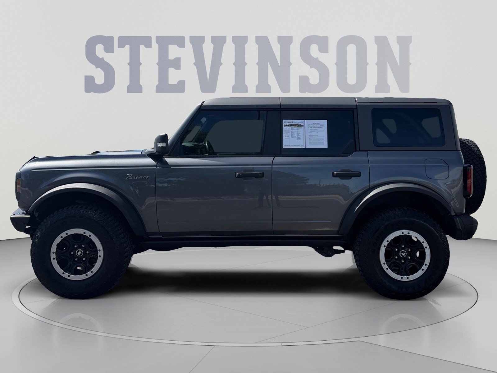 Used 2023 Ford Bronco Badlands AWD/4WD image 2