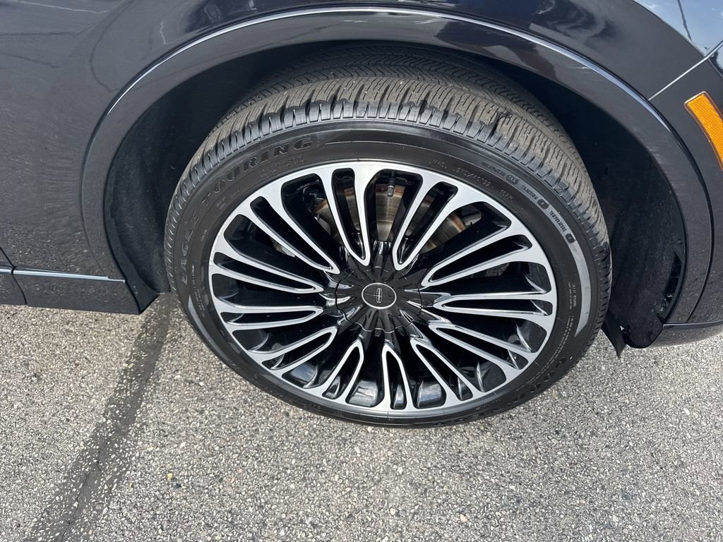 Certified 2023 Lincoln Aviator Black Label w/ Dynamic Handling Package image 8