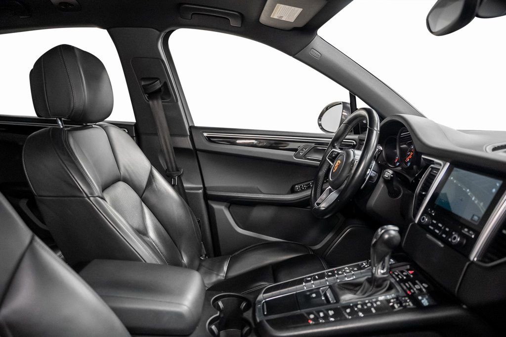 Used 2017 Porsche Macan image 56