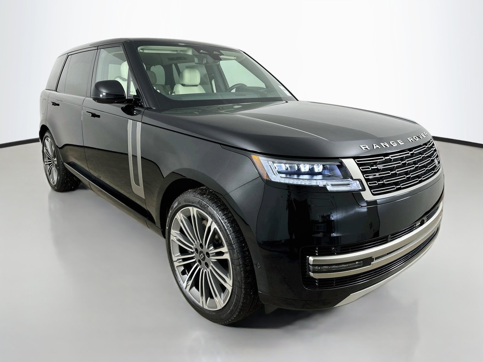 New 2027 Land Rover Range Rover Long Wheelbase SE AWD/4WD image 3