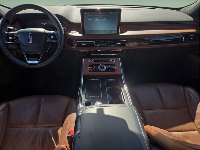 Used 2023 Lincoln Aviator Reserve w/ Equipment Group 201A image 18