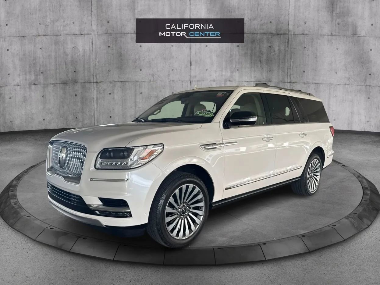 Used 2019 Lincoln Navigator L Reserve w/ Cargo Package AWD/4WD image 3