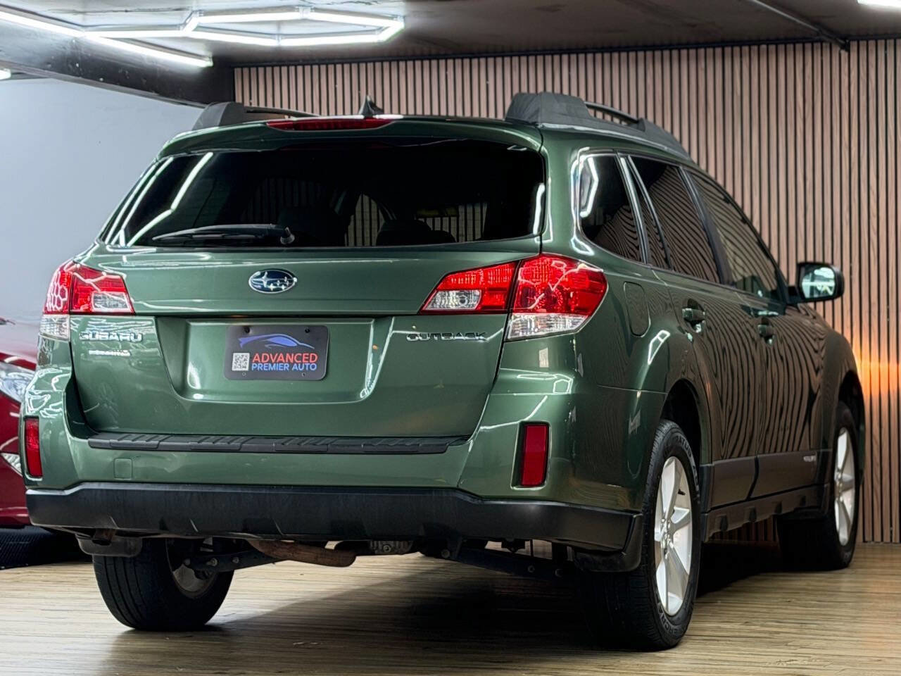 Used 2013 Subaru Outback 2.5i Limited w/ Popular Pkg 3 AWD/4WD image 7