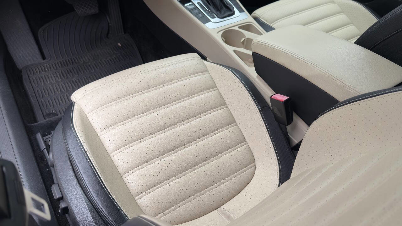 Used 2012 Volkswagen CC Sport image 30