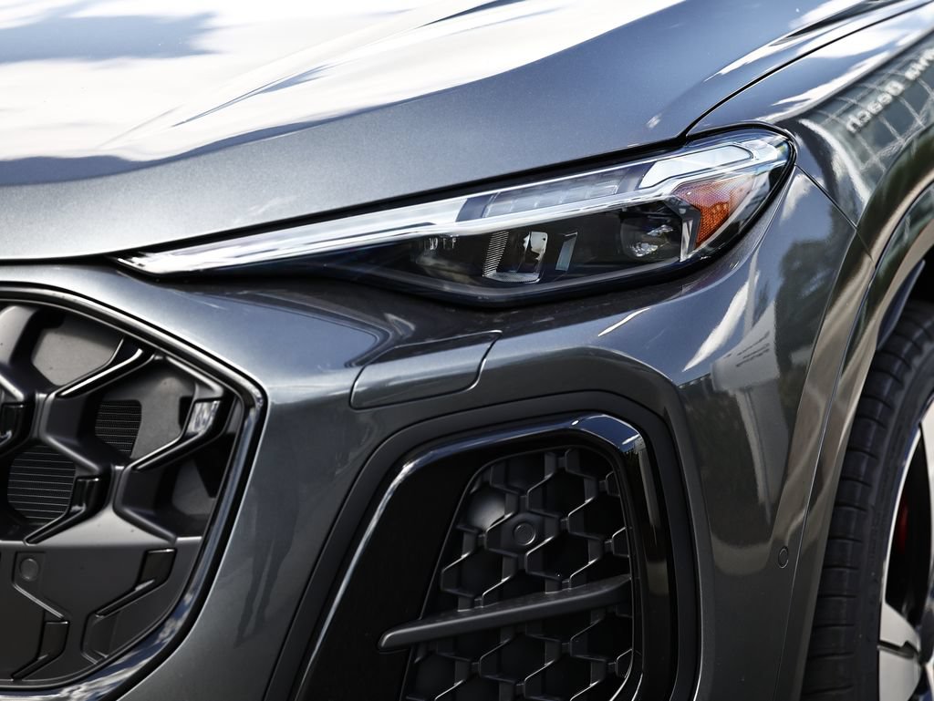 New 2026 Audi SQ5 Premium Plus AWD/4WD image 12