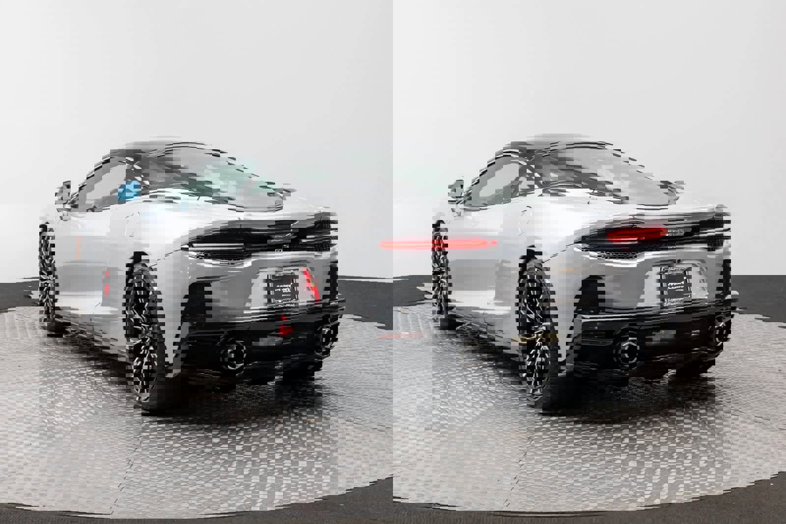 New 2025 McLaren GTS image 4