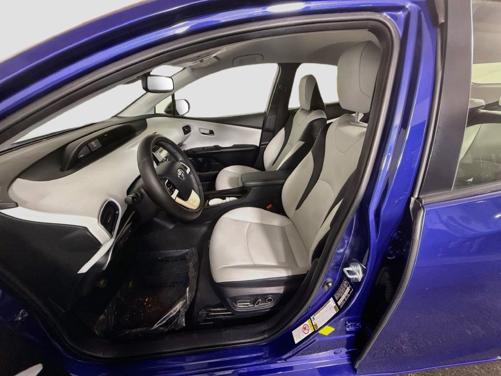 Used 2016 Toyota Prius Four Touring FWD image 21