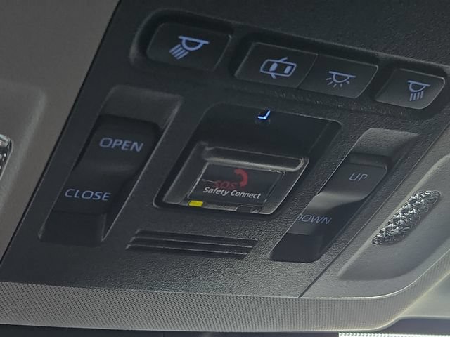Certified 2020 Toyota Camry XLE w/ Sunroof Package FWD image 24